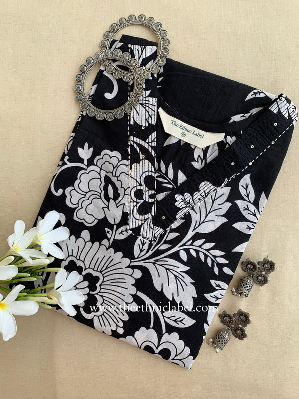 "Vaamini" Kantha Cotton kurta