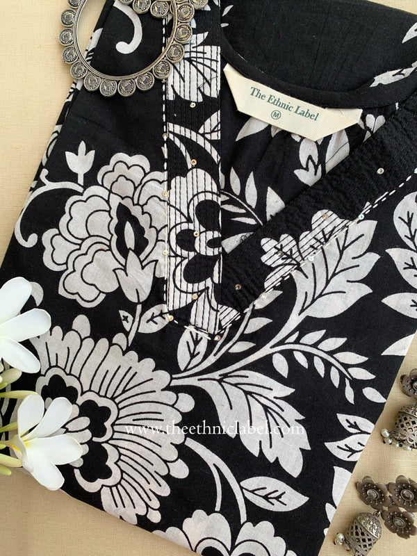 "Vaamini" Kantha Cotton kurta