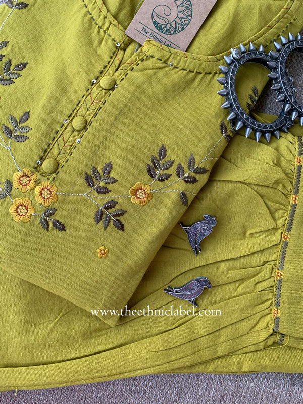 "Preeti" Embroidered Kurta with Straight Pant-2pc