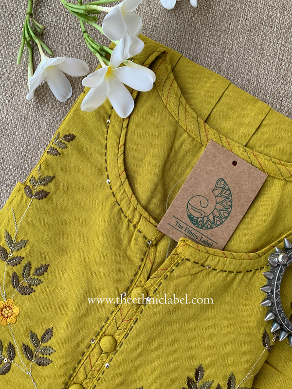 "Preeti" Embroidered Kurta with Straight Pant-2pc