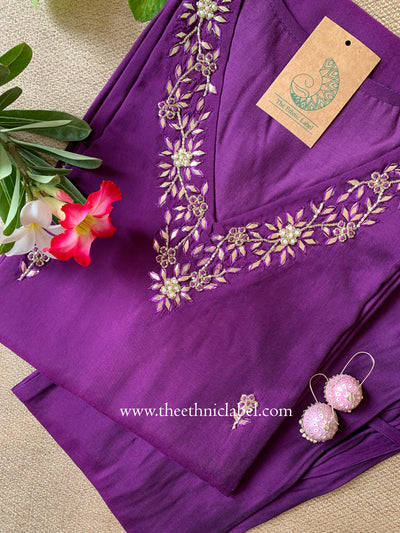 "Resham" hand embroidered Silk Kurta Set(2pc)