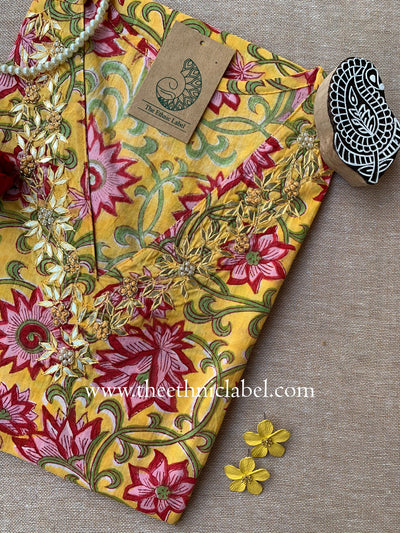 Surajmukhi Hand Work Embellished Cotton kurta - S