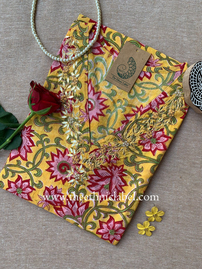 Surajmukhi Hand Work Embellished Cotton kurta - S