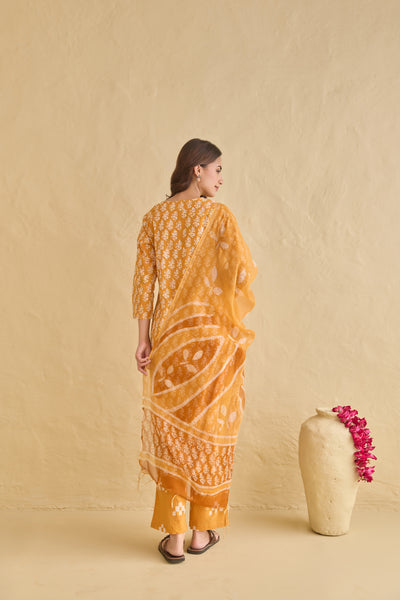 "Aftaab" Batik Print Cotton Kurta Set with Kota Doria Dupatta(3pc)