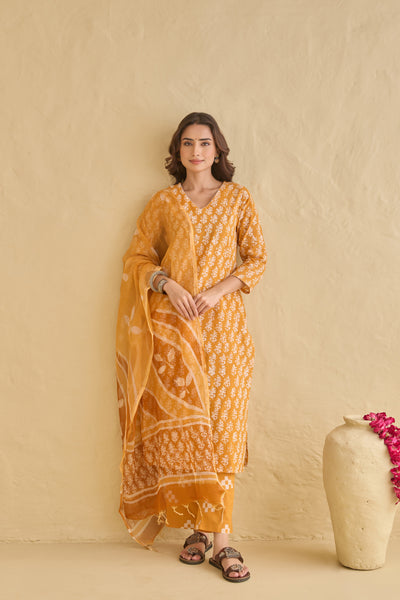 "Aftaab" Batik Print Cotton Kurta Set with Kota Doria Dupatta(3pc)