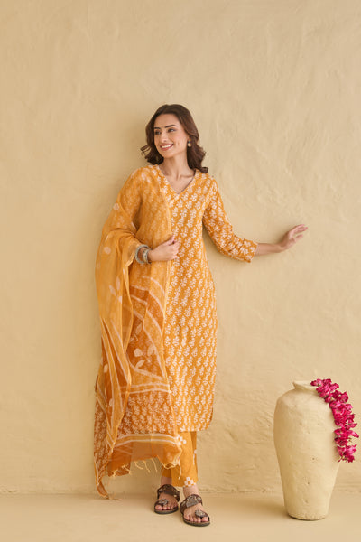 "Aftaab" Batik Print Cotton Kurta Set with Kota Doria Dupatta(3pc)