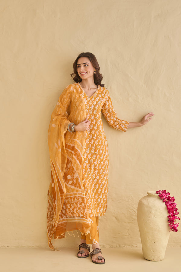 "Aftaab" Batik Print Cotton Kurta Set with Kota Doria Dupatta(3pc)