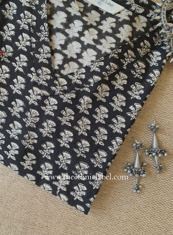 "Bulbul" Black Block Printed Cotton kurta - Big Size
