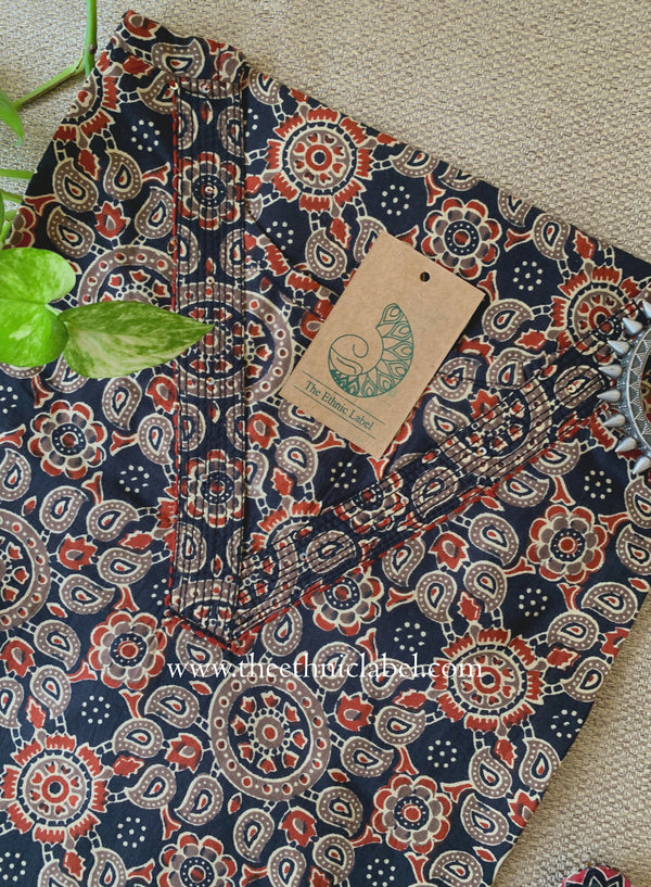 "Sulbha" Black Cotton kurta - Big Size