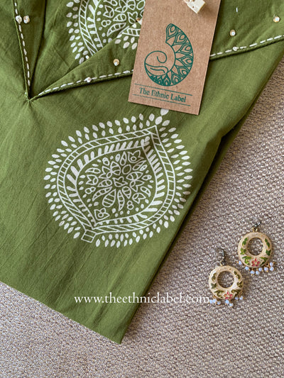 "Kanan" Embroidered Green Cotton kurta