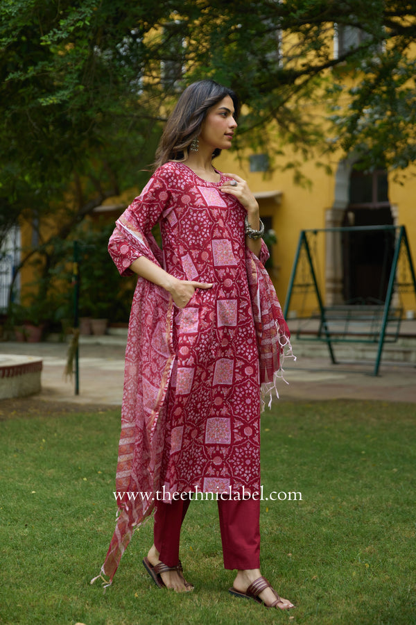 Chhaya Hand Block Printed Cotton kurta with with kota doria dupatta (2pc)
