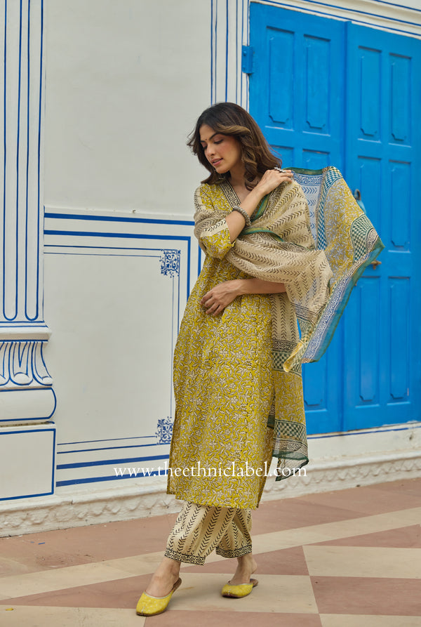 "Saaz" Bagru Cotton Kurta Set with Kota Doria Dupatta (3pc)