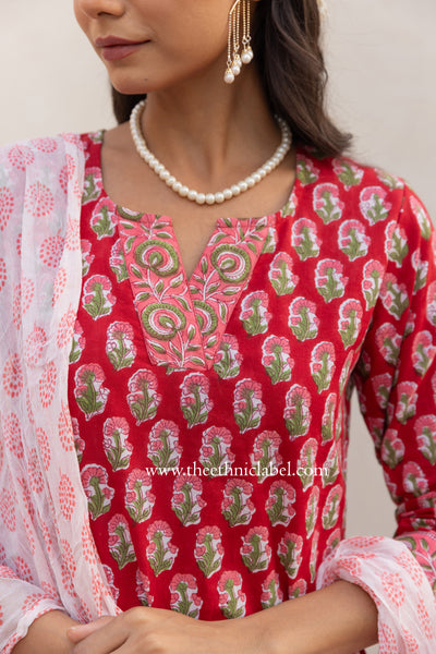 "Krutika" Red Cotton Kurta Set with Chiffon Dupatta(3pc)