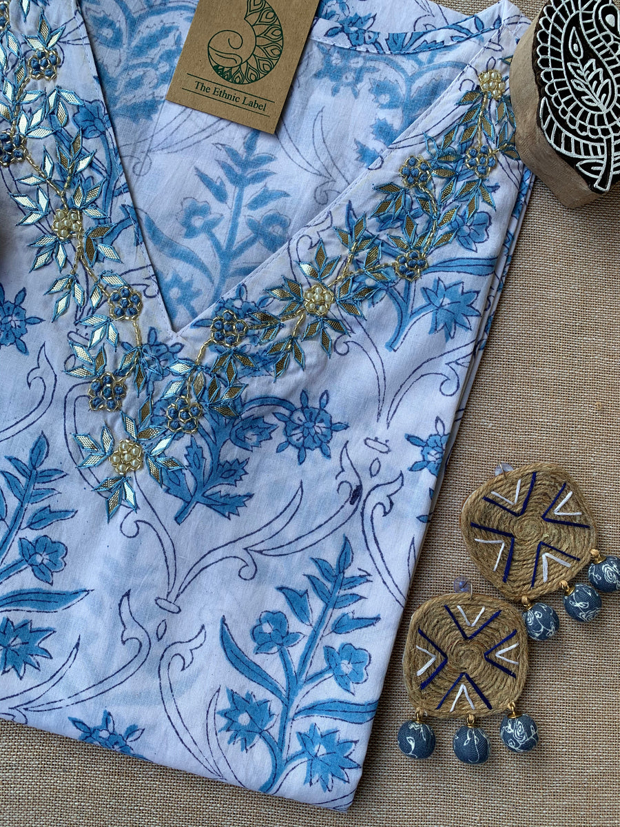Chand Hand-Embroidered Kurta With Pyjama